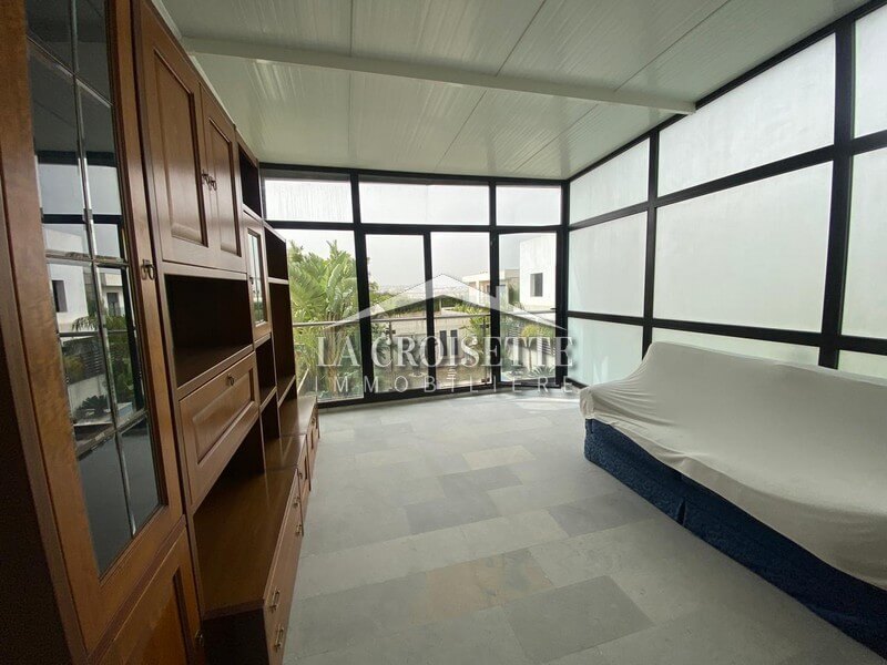 Villa S+3 avec piscine et studio indépendant à La Soukra